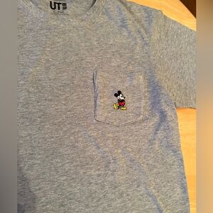 Uniqlo Mickey Mouse T-shirt - Adorable 🥰 In Excellent Condition Size Small